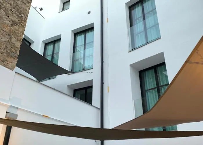 Aparthotel El Cargol L' Escala