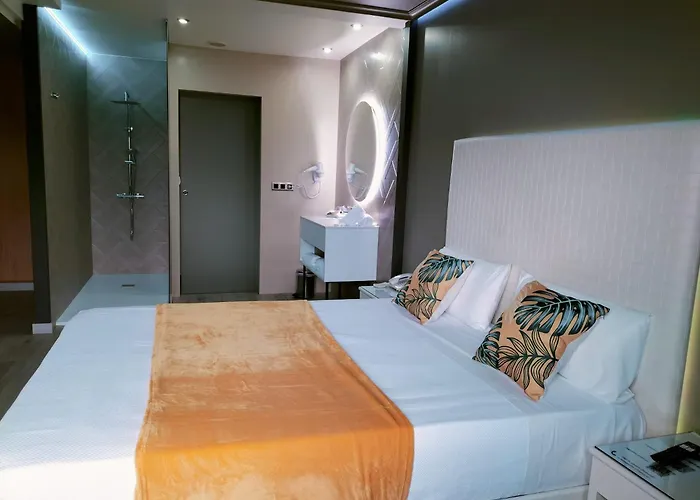 Motel Trebol Tui