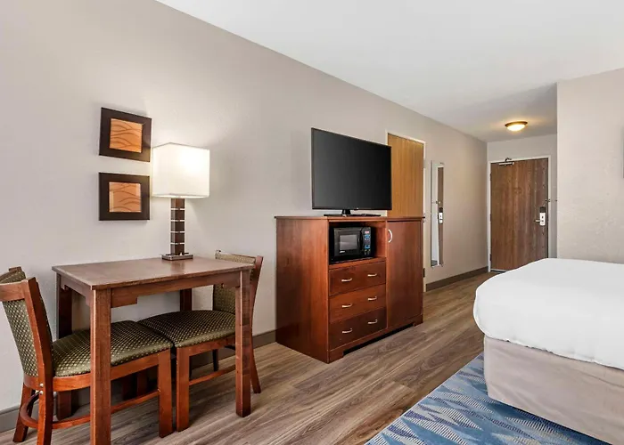 Comfort Inn Albert Lea At Trails Travel Center