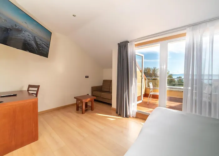 Hotel Playa Langosteira by Adeloló Finisterre