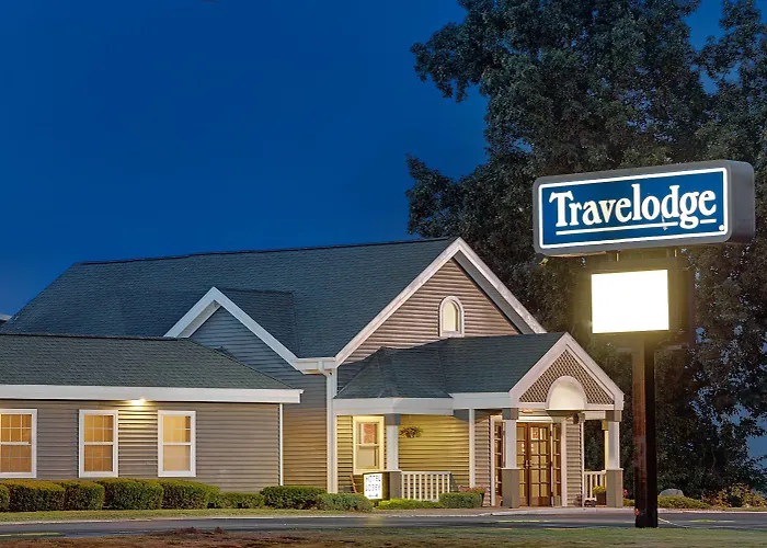 Travelodge By Wyndham Iowa City