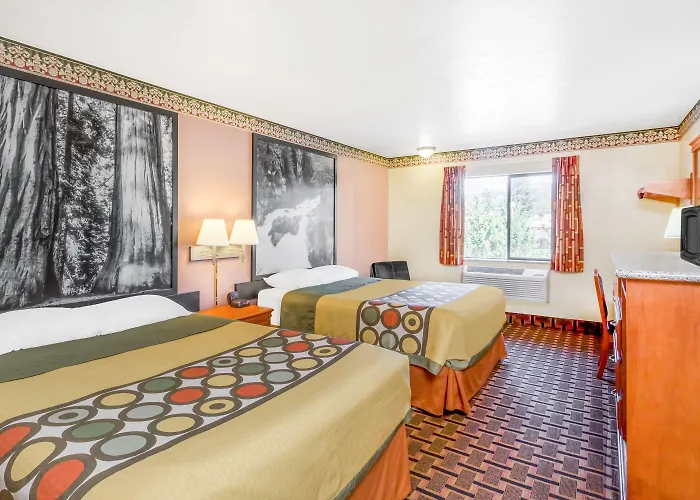Super 8 By Wyndham Grants Pass Motel